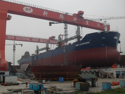 新韓通船舶重工5萬噸級舾裝碼頭